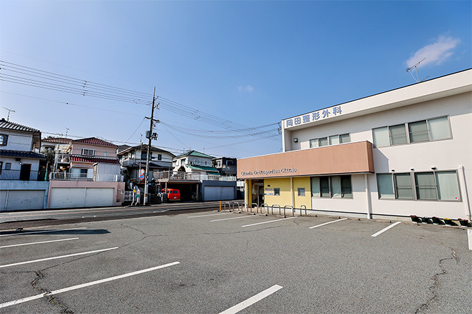 敷地内駐車場　12台